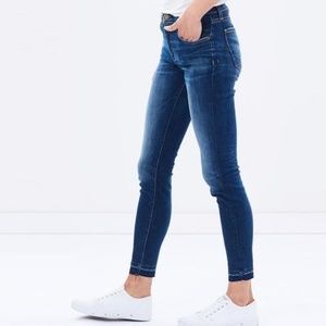 Current/Elliot High Waist Stiletto Jean in Union with Released Hem.   NEW